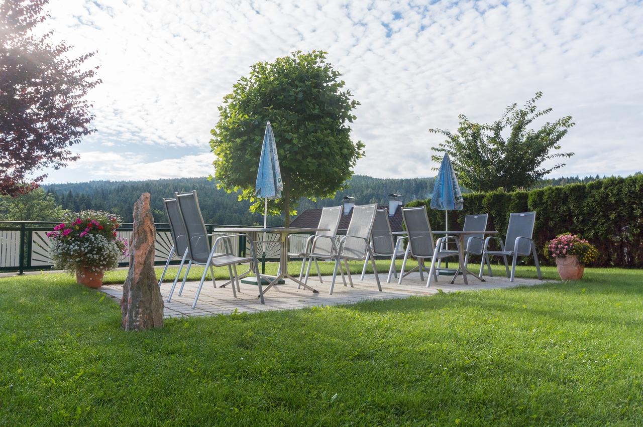 Florianihof Otel Miesenbach  Dış mekan fotoğraf